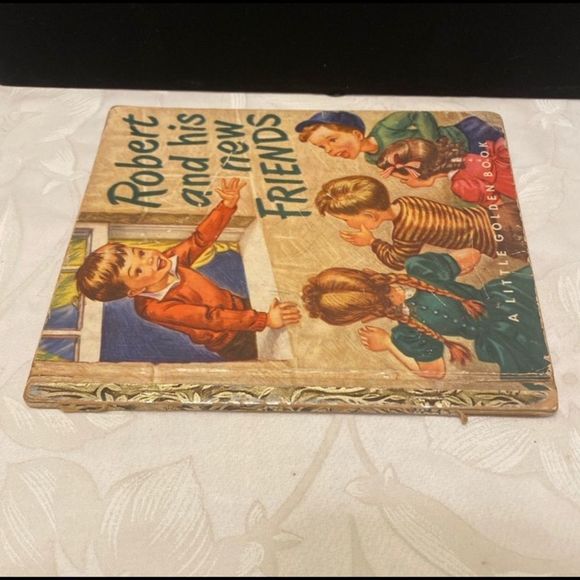 Vintage Little Golden ‘Robert And His New Friends’ First Edition - Picture 2 of 7